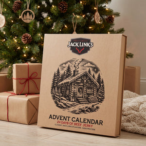 Jack Link's julekalender lent mot gaver i brunt papir under juletreet