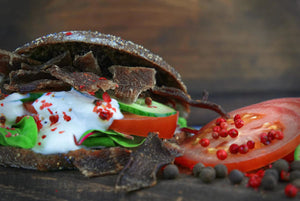 Kuivalihakundi Kylling Jerky Sriracha naerbilde